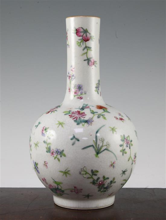 A Chinese famille rose crackleglaze bottle vase, 19th century, 28.5cm